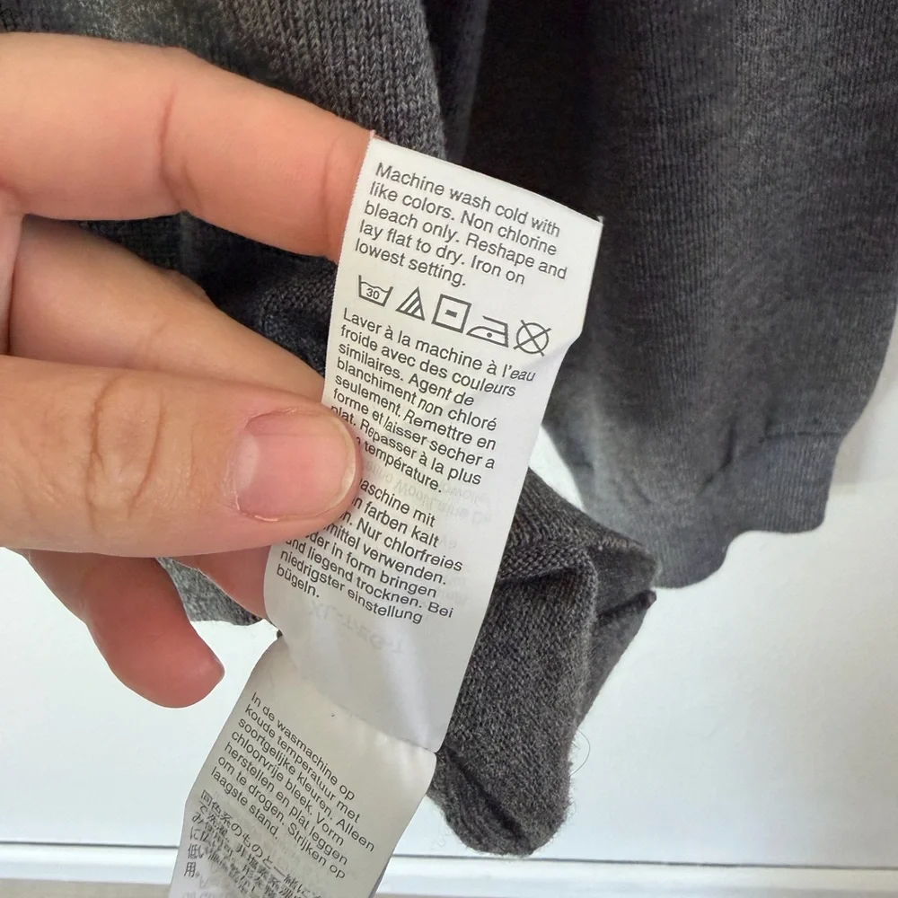 J. Crew Grey 100% Merino Wool Men’s V-Neck Knit Sweater‎ Size XLT